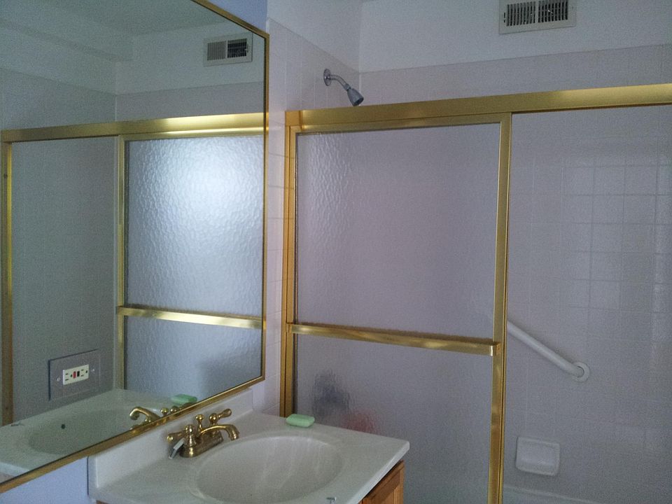 2nd image of 6701 S Crandon Ave APT 6B