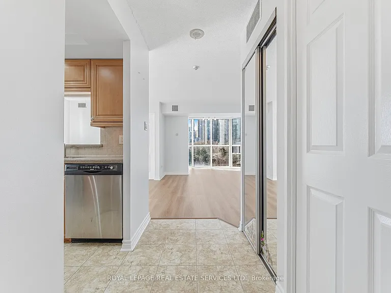 285 Enfield Pl #604 — Photo 10