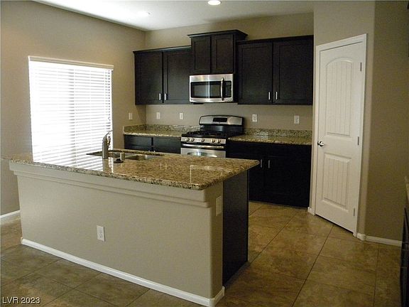 4th image of 9341 Forest Meadows Ave