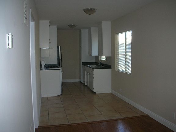 4th image of 115 N Normandie Ave #5