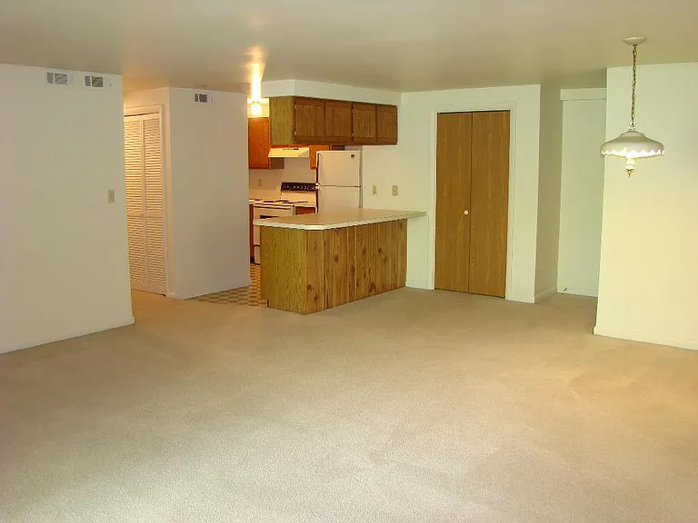 1406 Bradley Dr #K-314 — Photo 1