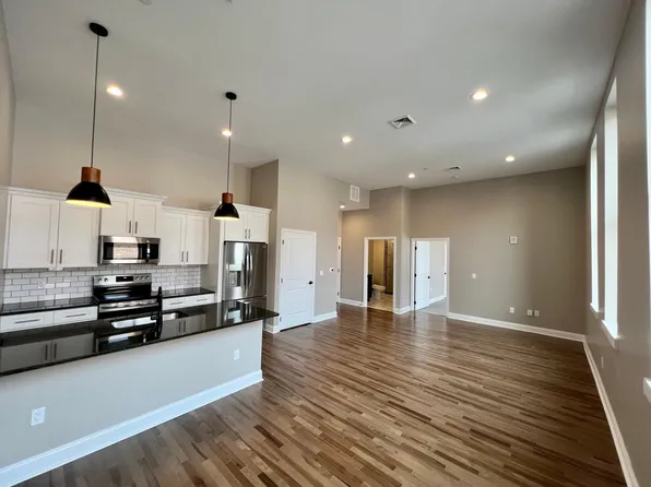 33 E Northampton St #203, Wilkes Barre, PA 18701
