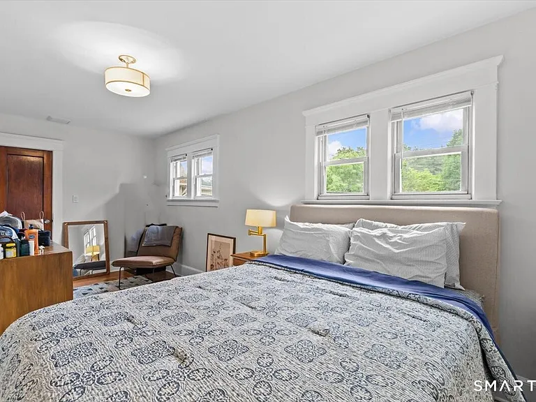 653 Forest Rd — Photo 17