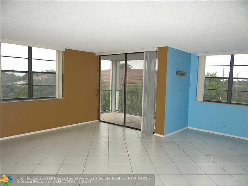 1st image of 6190 Woodlands Blvd APT 313