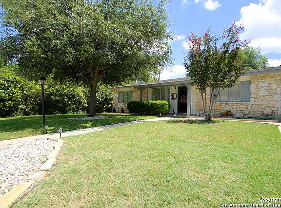 3rd image of 109 Parkview Dr
