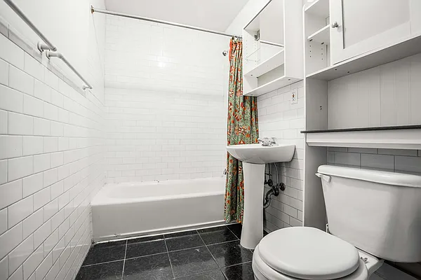 Rented by Nooklyn NYC LLC | media 11