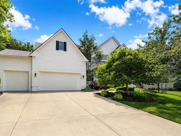 12463 Rosehill St, Overland Park, KS 66213