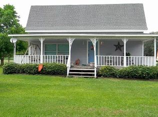 790 Riverside Dr, Palacios, TX 77465