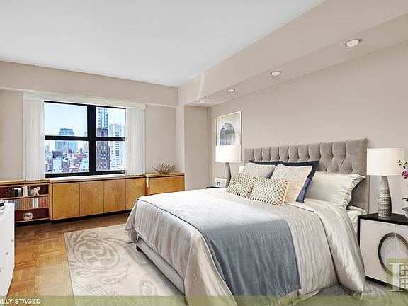 4th image of 560 3rd Ave #27A