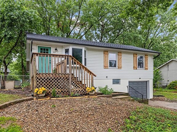 3rd image of 117 Sherri Ln