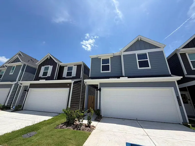 3539 Adelie Ln — Photo 2