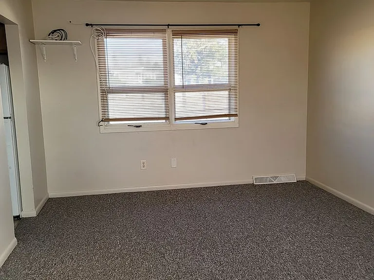 1889 Cherry Ct — Photo 3