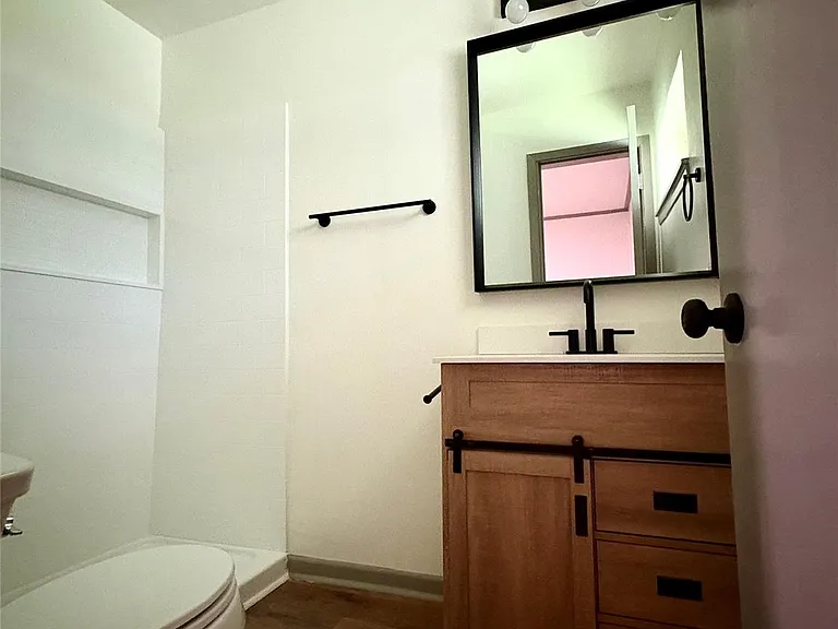 208 Pensacola Ave — Photo 8