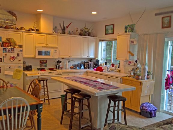 5th image of 3157 NE 13th Pl