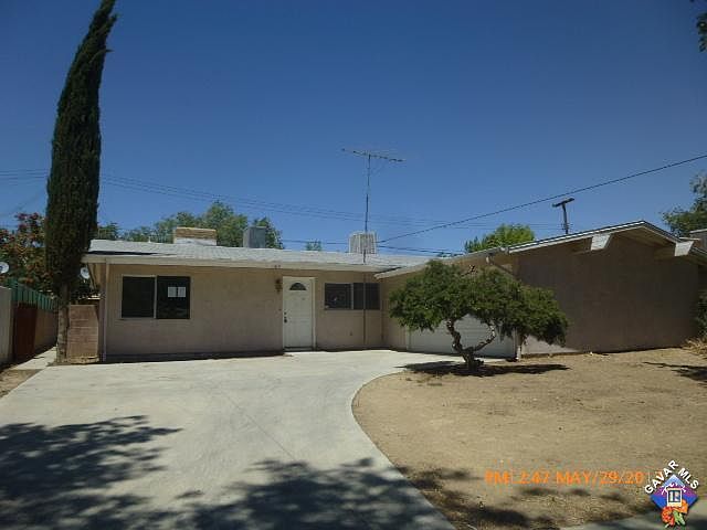 1st image of 1109 Holguin St