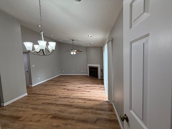 5th image of 1686 E Swan Cir