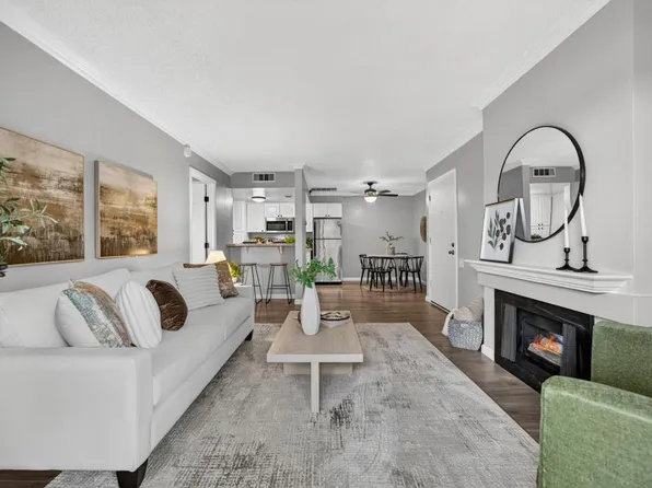 949 Fulton Ave APT 525, Sacramento, CA 95825