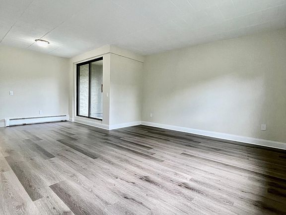 4th image of 2 Park Ave APT 4B