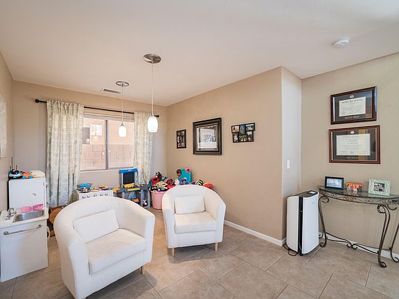 5th image of 5123 E Roberta Dr