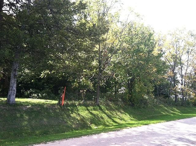 2nd image of 1 Maple Dr
