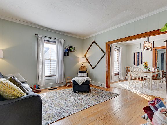 4th image of 1116 Vermont Ave
