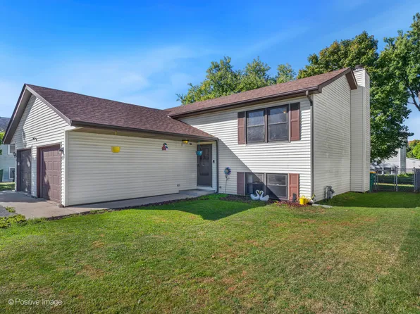 644 Swan Dr, Grayslake, IL 60030