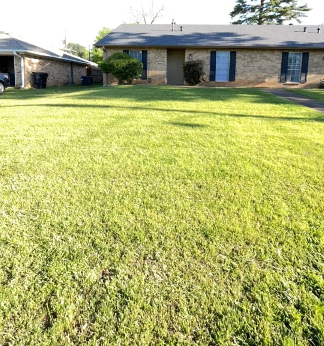 2 bed, 1.5 bath, 1064 sqft, $1,145 — Photo 1