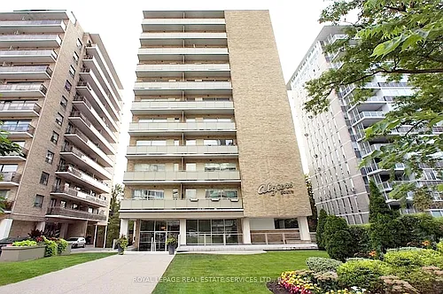 565 Avenue Rd #902 Photo 1