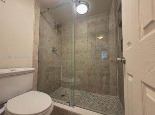 7300 NW 17th St APT 319, Plantation, FL 33313