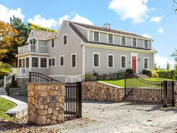 36 Magnolia Ave, Barnstable, MA 02630
