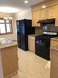 Rented by Zikos Realty Services