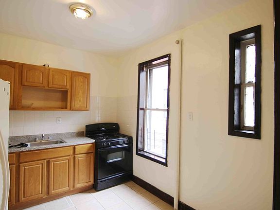 2nd image of 2511 Newkirk Ave APT 10B