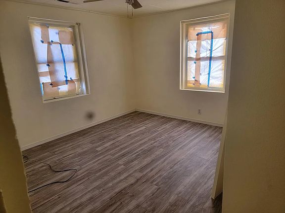 5th image of 1124 W Castillo Ave