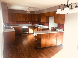 102 Dressel Dr, Jerseyville, IL 62052