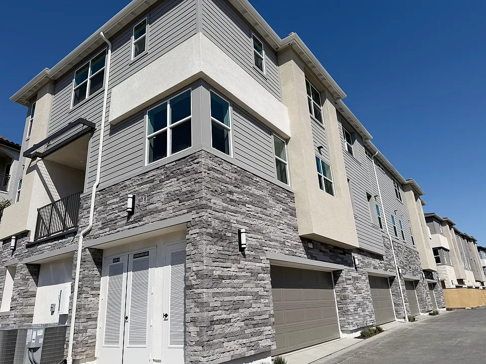 3590 E Indigo Prado