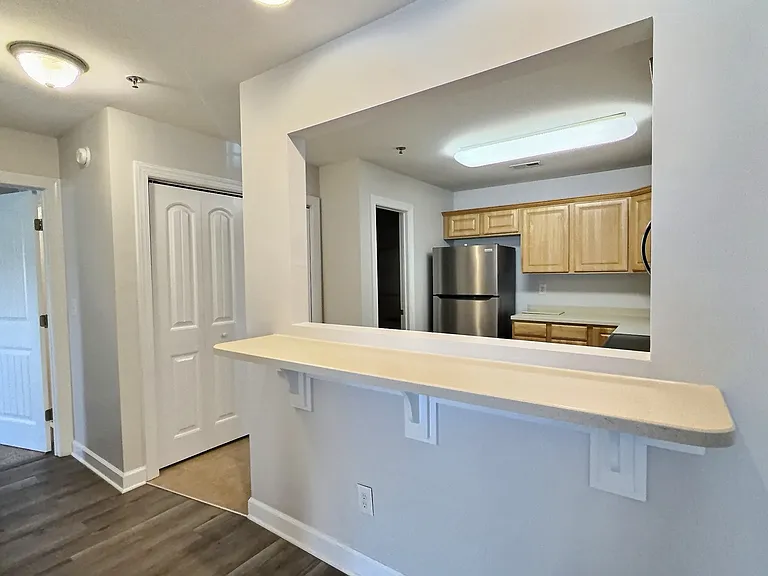 144 N Hines St — Photo 16