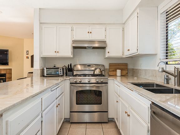 4th image of 4008 Otono Dr #A