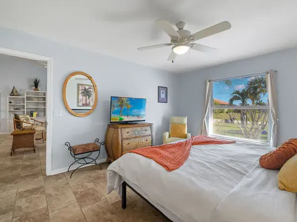 301 SE 30th Ter, Cape Coral, FL 33904