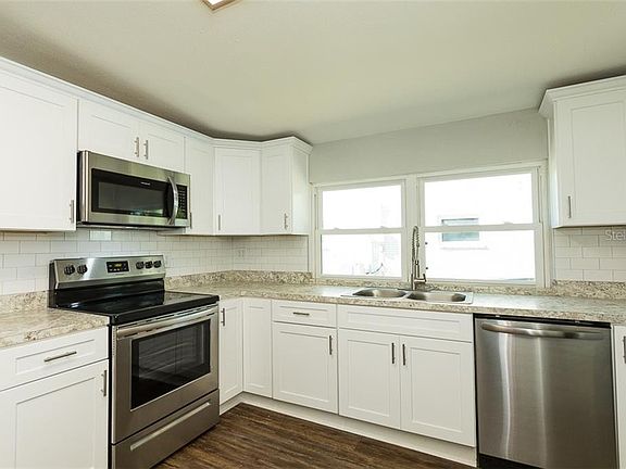3rd image of 770 Shady Ln