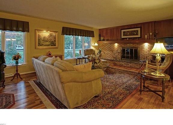 4th image of 9 Wintergreen Hill Dr