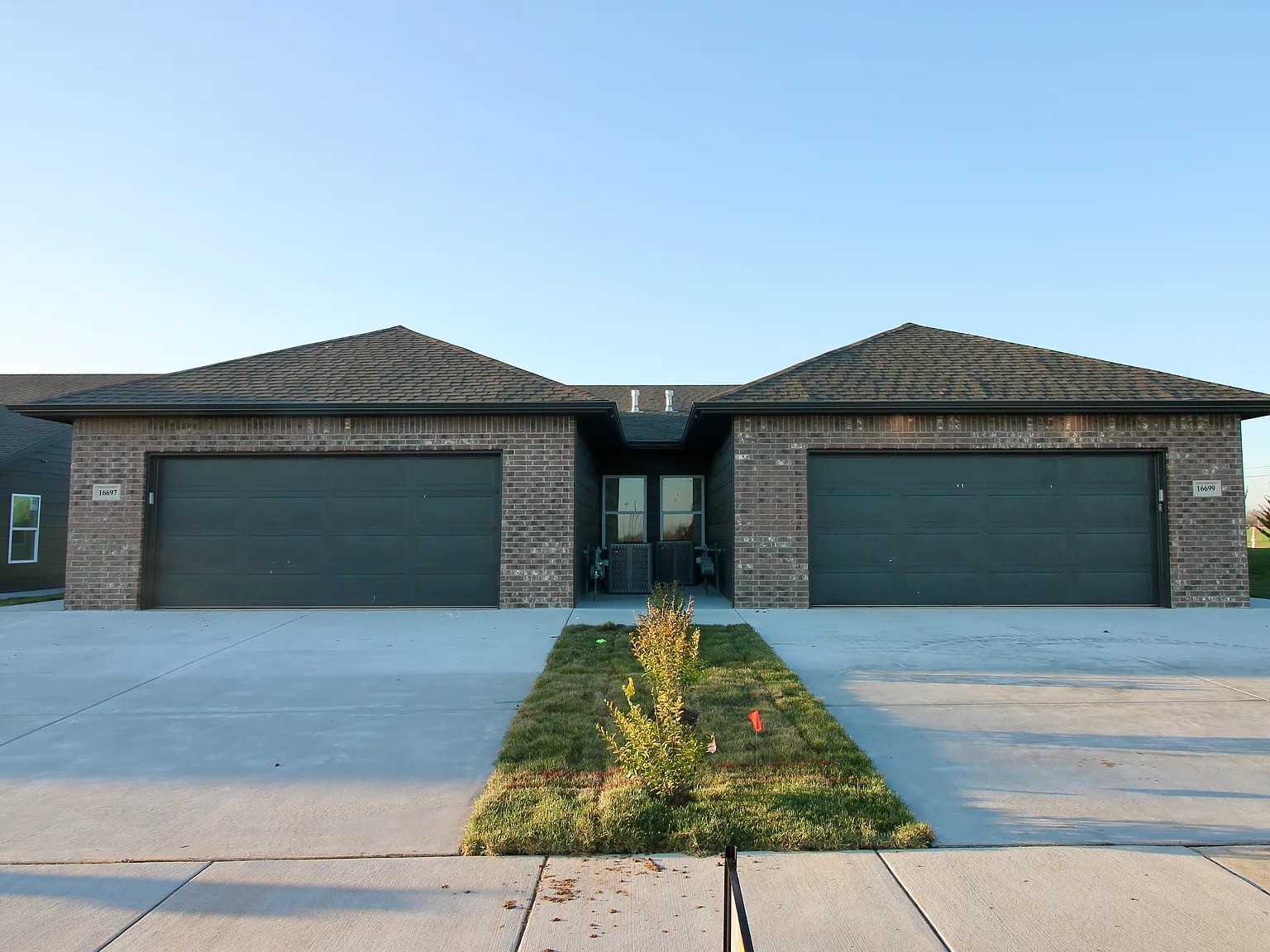 4 bed, 1379 sqft, $1,625 — Photo 1