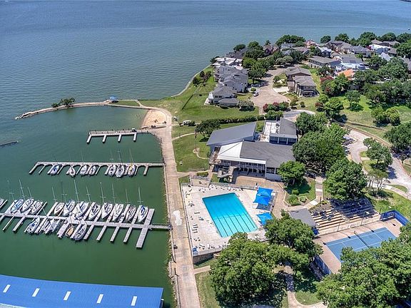 2nd image of 430 Yacht Club Dr APT E