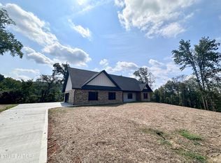 100 Hidden Timber Dr, Maynardville, TN 37807
