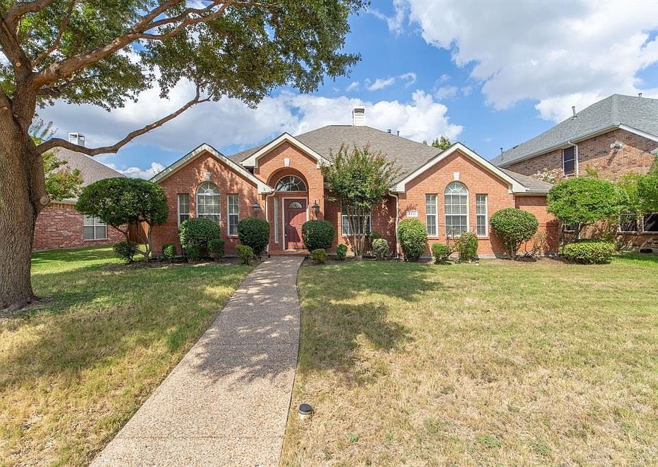 1st image of 4555 Oak Shores Dr