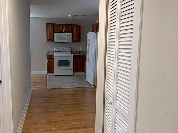 4th image of 6307 N King St #A