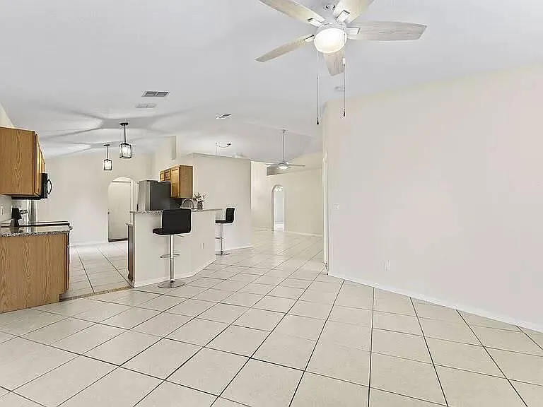 2218 SE Seamist St — Photo 5