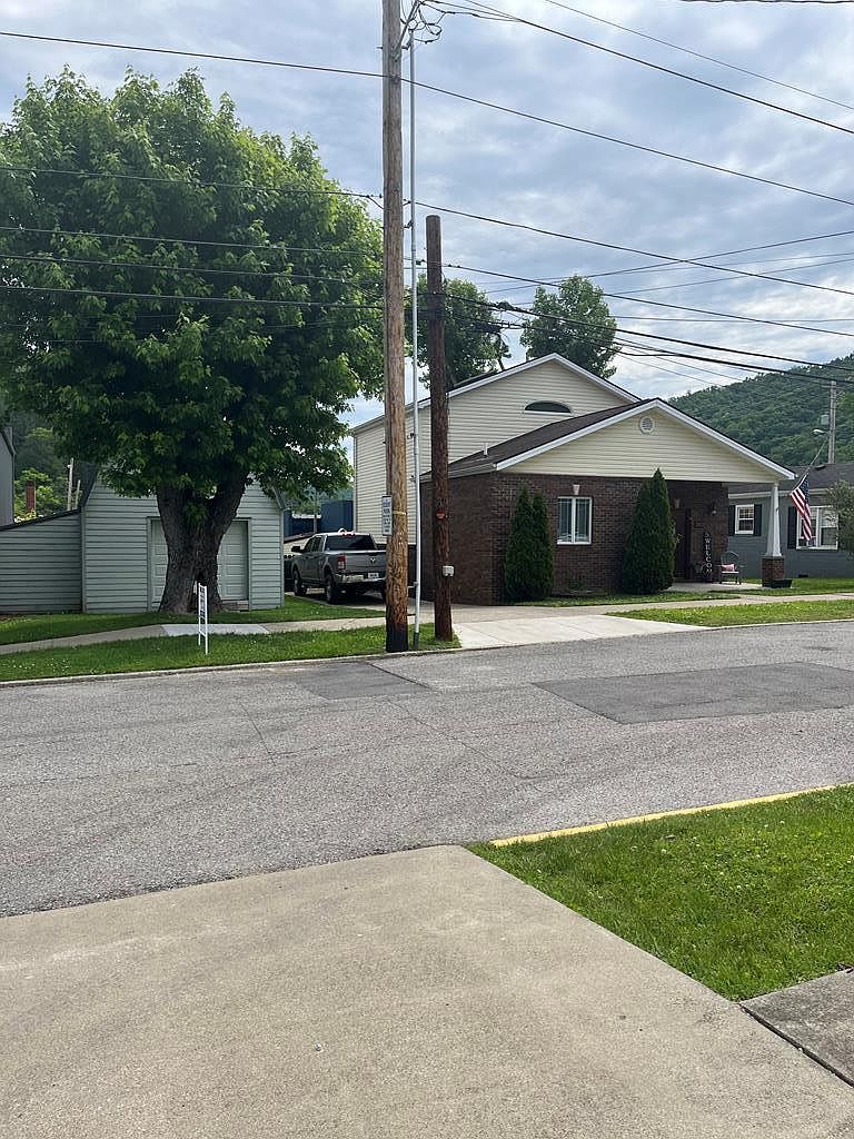 383 S Central Ave, Prestonsburg, KY 41653 Zillow