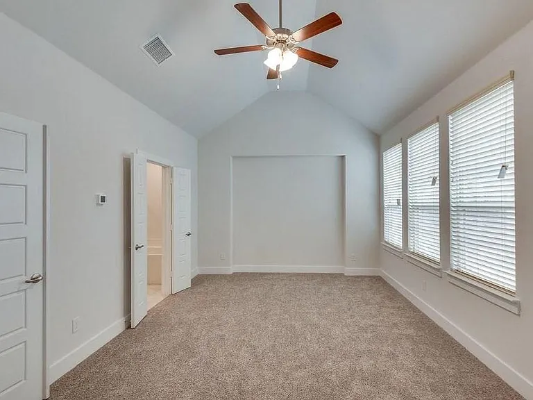 2433 Siskiyou St — Photo 18