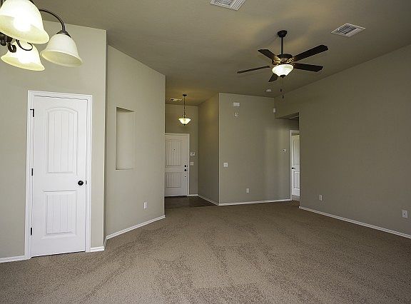 3rd image of 425 Tecumseh Meadows Ct
