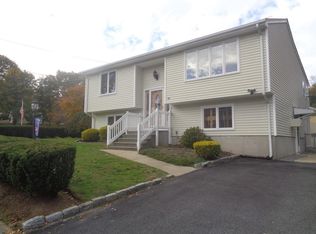 141 Eastgate Dr, Warwick, RI 02886